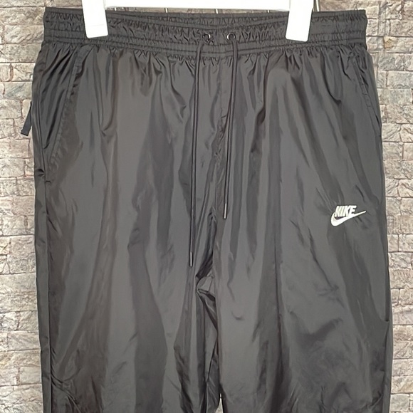 🔥Nike Joggers NWOT Size: Large🔥 - Picture 3 of 12